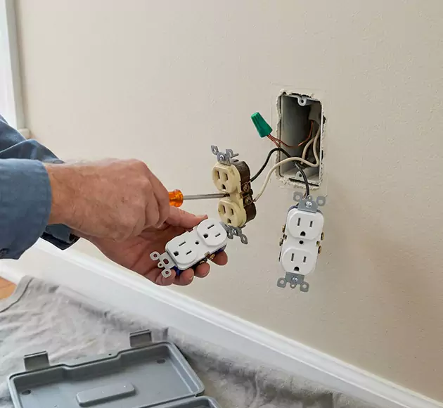 Professional Outlet Replacement: Your Local Swap-Out Team in Prattville, AL